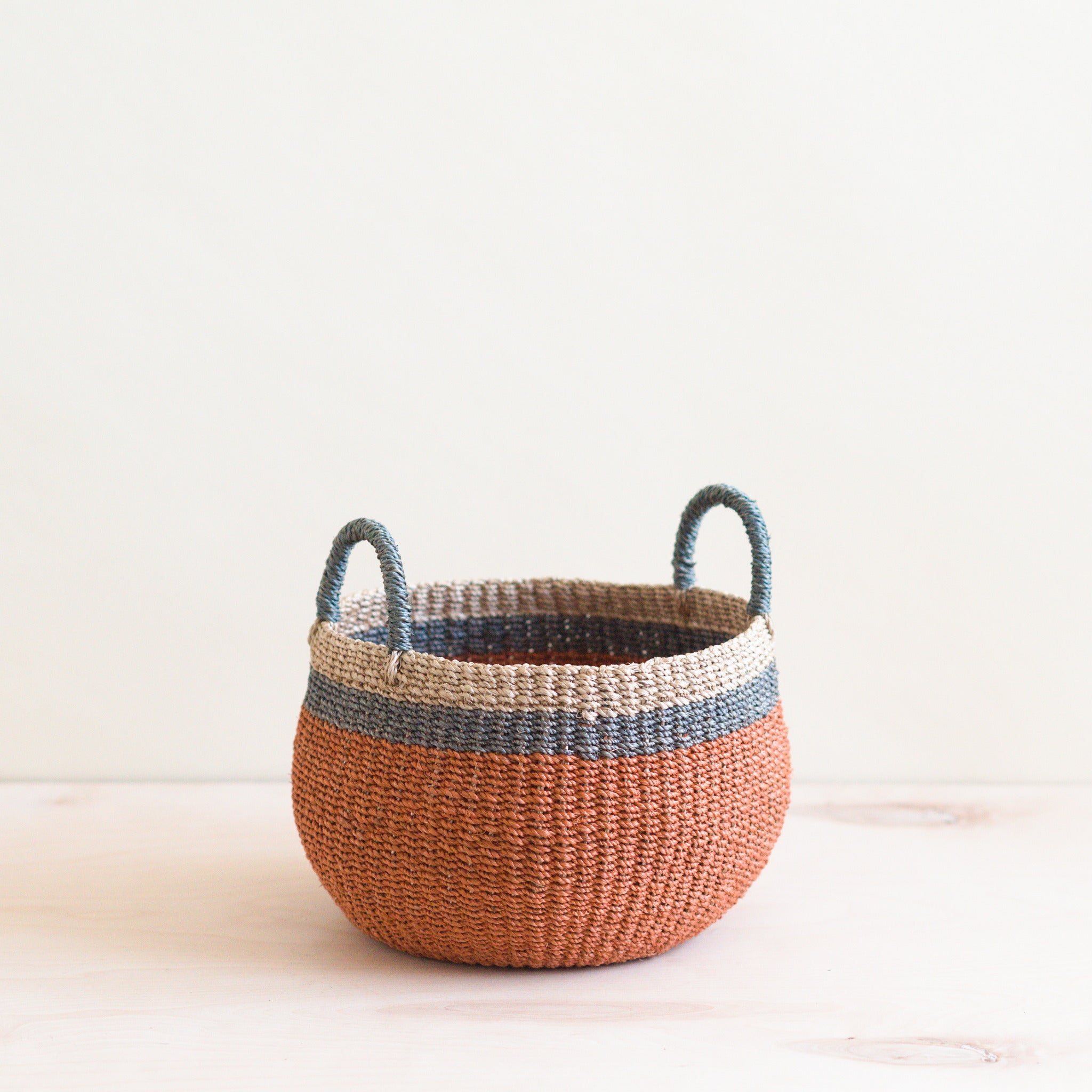 Panier de table fourre-tout Corail avec anse - Paniers artisanaux