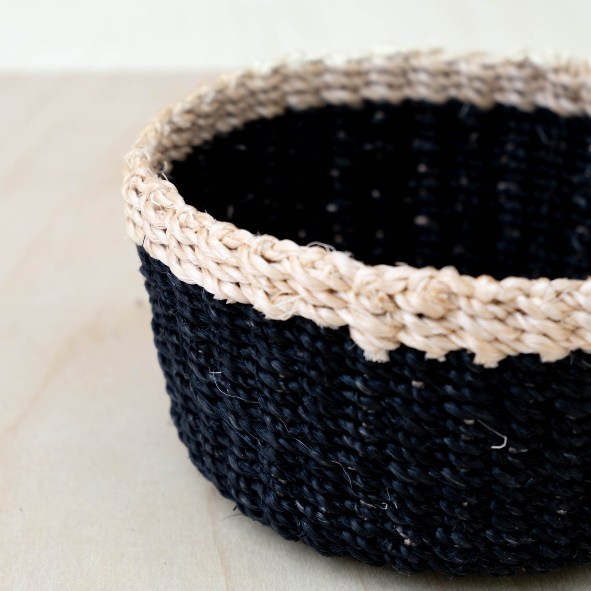 Petit Plateau Rond Noir - Mini Panier à Bibelots