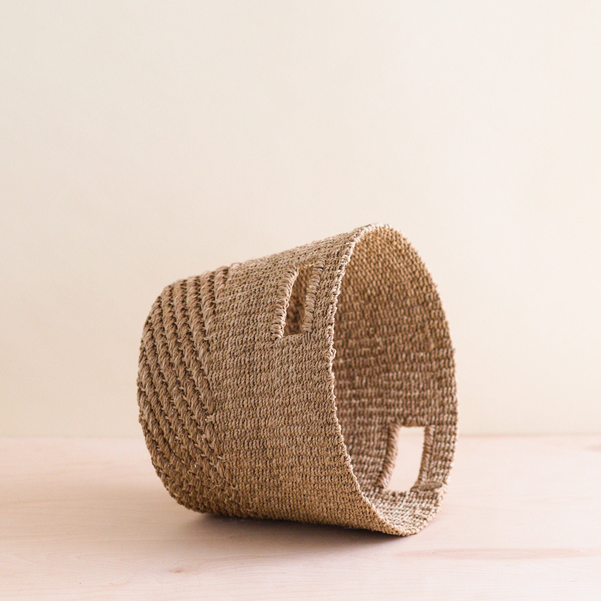 Panier effilé en osier naturel et havane - Panier de paille