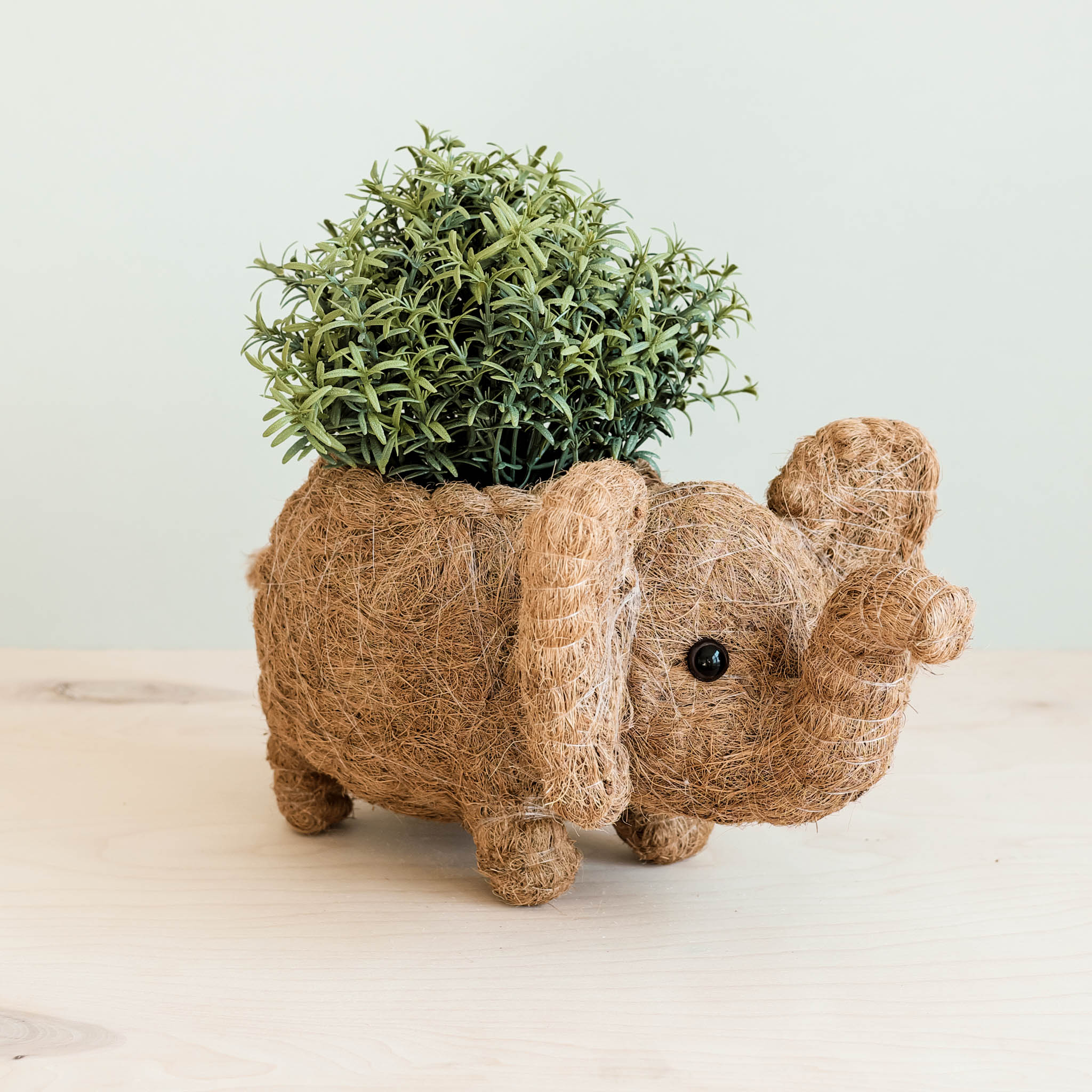 Pot de fleurs éléphant – Jardinière faite à la main