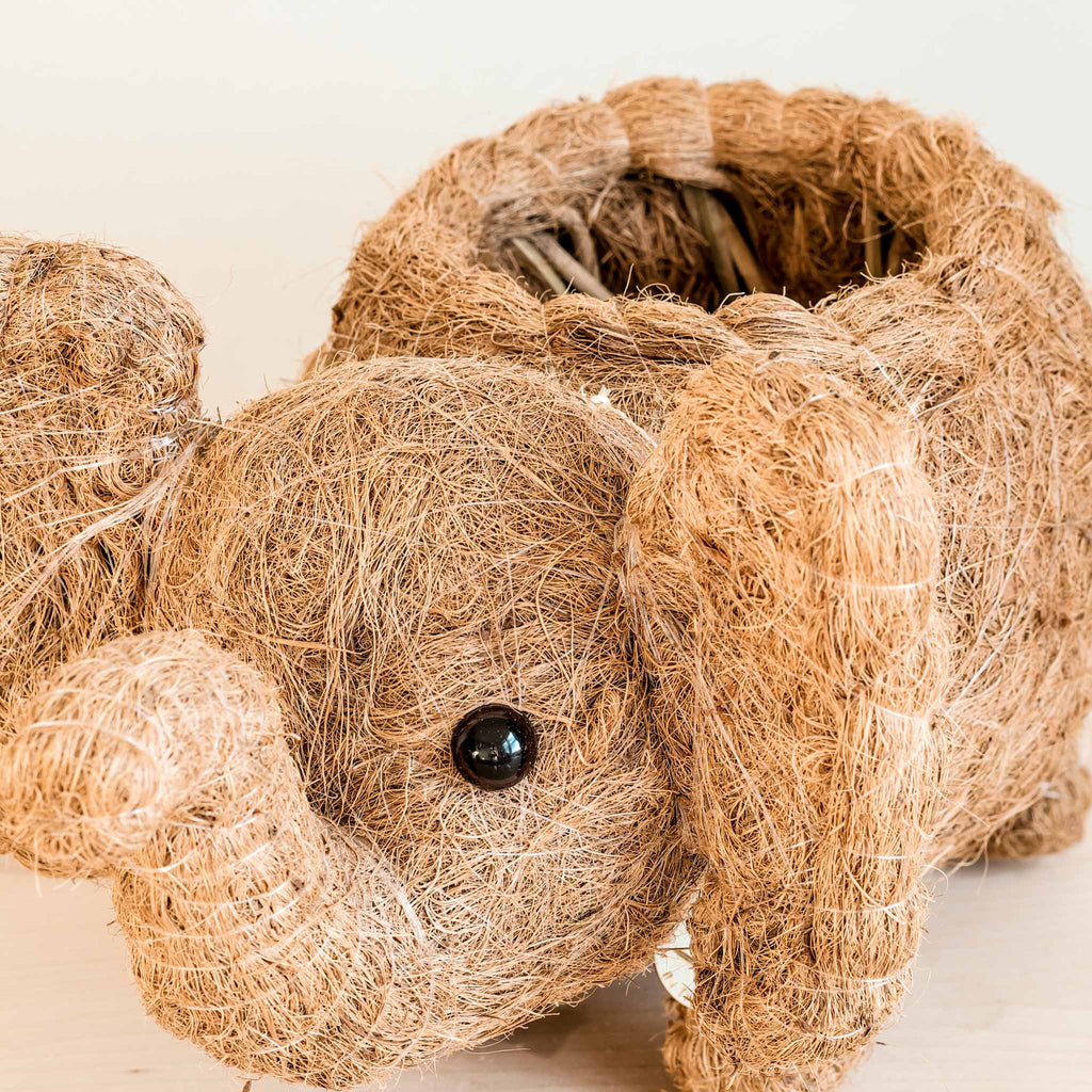 Pot de fleurs éléphant – Jardinière faite à la main