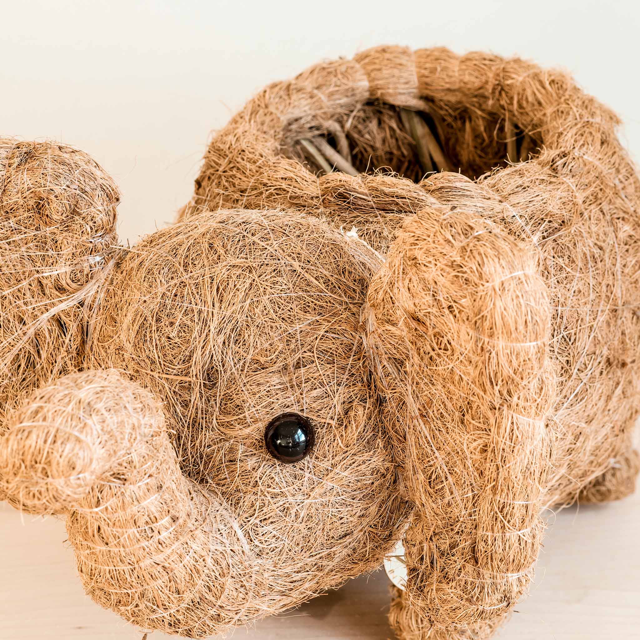 Pot de fleurs éléphant – Jardinière faite à la main